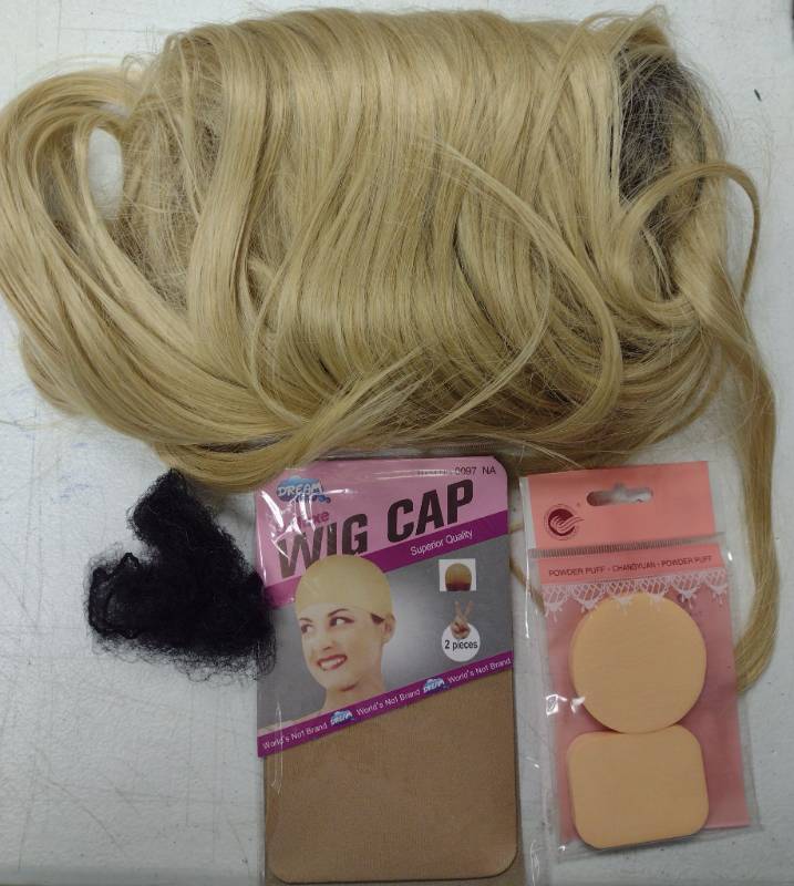 lot 216 image: Blonde Ombre Wig with Wig Cap and Powder Puff Set