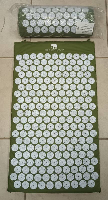 lot 201 image: Bed of Nails Acupressure Mat and Pillow Set