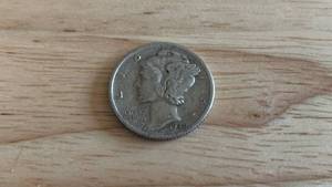 lot 7 image: 1940-S Mercury Silver Dime Coin 90% Silver