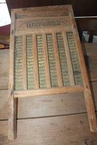 lot 1007 image: Antique Wardway Wash Board