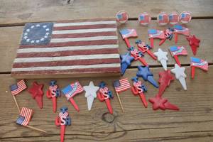 lot 1060 image: Vintage Cupcake Pics, Wood Flag & More