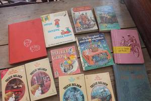 lot 1099 image: Vintage Childrens Books