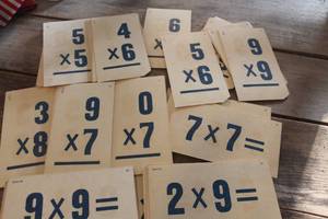 lot 1117 image: Lot of Vintage Math Flash Cards