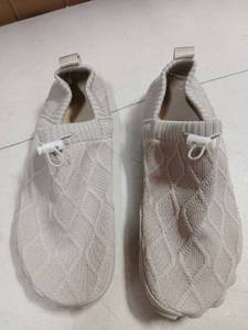 lot 29045 image: Athmile Barefoot Water Shoes Size 41 Gray