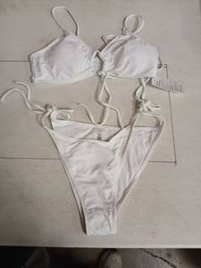 lot 31129 image: White Two-Piece String Bikini Set Size L - Retail $15