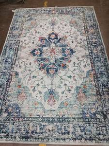 lot 62658 image: Area Rug Multicolor Design 6 x 9ft