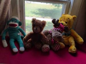 lot 8 image: Stuffed Animal Collection - Teddy Bears and Sock Monkey