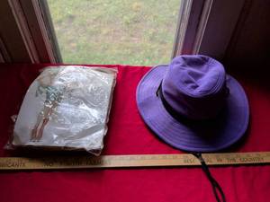 lot 29 image: Leg Avenue Mermaid Costume and Purple Sun Hat Bundle
