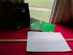 lot 32 image: Mead 1-Subject Spiral Notebooks 70 Sheets College and Wide Ruled