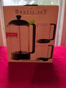 lot 48 image: Bodum Brazil Set French Press Coffee Maker with 2 Mugs