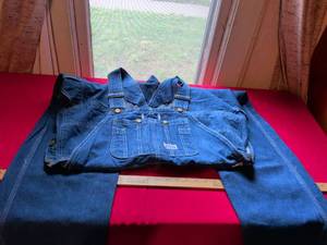 lot 51 image: Big Smith Denim Overalls Size 40x30
