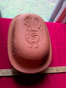 lot 54 image: Handcrafted Terra Cotta Rooster Baking Mold with Lid