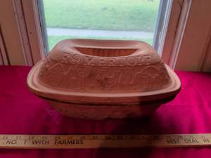 lot 56 image: Terra Cotta Clay Roasting Pot with Lid