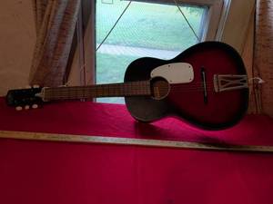 lot 68 image: Del-Rey Acoustic Guitar Red Sunburst Finish
