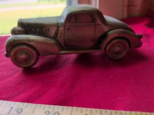 lot 95 image: 1934 LaSalle metal car