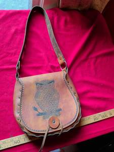 lot 129 image: Handmade Leather Shoulder Bag with Tooled Owl Design