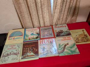 lot 136 image: Bill Peet Childrens Picture Book Collection