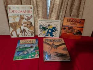 lot 144 image: Dinosaur Books Collection - 5 Educational Childrens Books