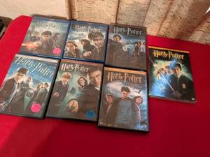 lot 165 image: Harry Potter Complete Movie Collection DVD and Blu-ray Set
