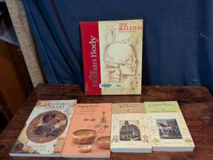 lot 227 image: Mixed Educational Book Collection - Art, Architecture, and History