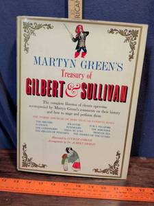 lot 233 image: Martyn Greens Treasury of Gilbert & Sullivan Operettas Book