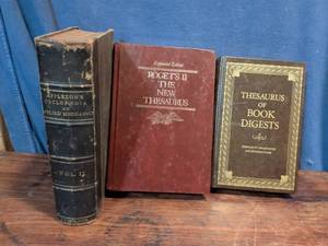 lot 259 image: Classic Reference Book Collection - Thesaurus and Encyclopedia Set
