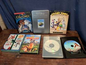 lot 285 image: Classic Family Movie Collection DVD Bundle