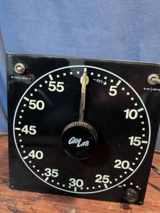 lot 304 image: GraLab Model 300 Darkroom Timer