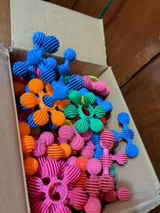 lot 384 image: Colorful Plastic Fidget Toys and Hand Spinners Bulk Collection