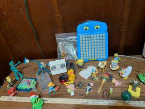 lot 398 image: Mixed Toy and Small Item Collection