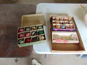 lot 1841 image: Vintage Xmas Ornaments