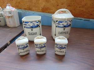 lot 1856 image: Container Set - some issues - look at Pictures
