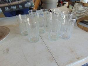 lot 1860 image: Selection of 6 Ribbed Tumblers