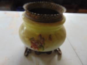 lot 1867 image: Oil Lamp base