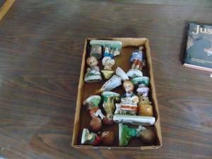 lot 1918 image: Large Selection of Precious Moments type  figures