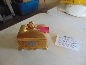 lot 1919 image: Hand Painted Lemiuex China - 24K gold 