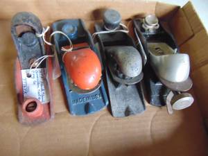lot 1953 image: Selection of 4 Hand Planes