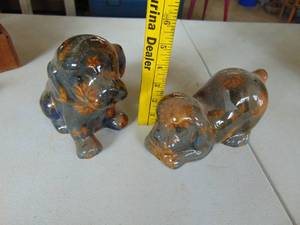 lot 1964 image: Pair of Puppy Figurines