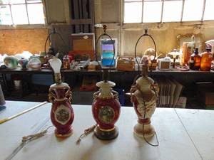 lot 1977 image: 3 Lamps - 1 needs cleaning