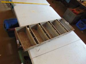lot 1979 image: 5 Place Bread pan