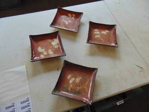 lot 1981 image: 4 Asian Themed plates