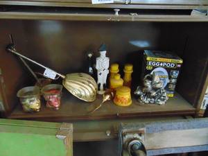 lot 1997 image: Contents of Shelf Egg Peeler
