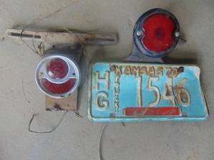 lot 2007 image: Vintage Tag Holders