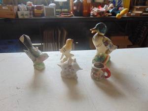 lot 2018 image: Bird Figures - Santa Mug - Made in Japan