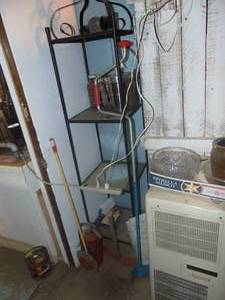 lot 3216 image: Metal Shelf with Glass shelving - No contents