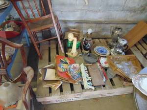 lot 4998 image: Everything on the Pallets