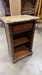 lot 104 image: Marble top single drawer nightstand 35 x 22 x 16 in