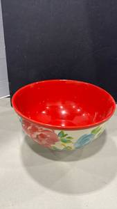 lot 1025 image: Pioneer woman mixing bowl