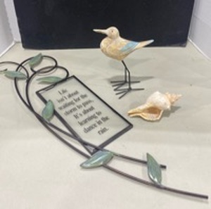 lot 1042 image: Home decor