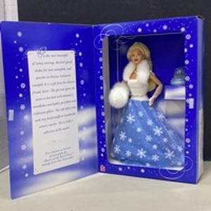 lot 1044 image: Snow Sensation Barbie Doll, Avon Exclusive